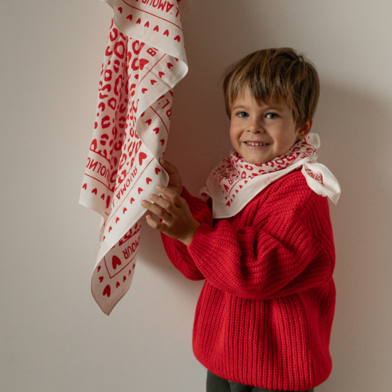 Foulard léopard 55cm fond blanc / motif rouge