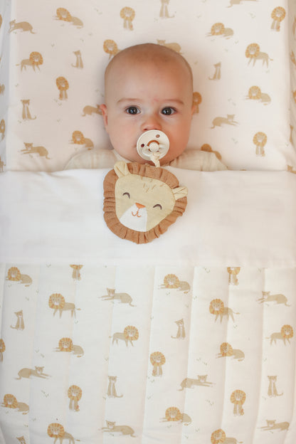 Doudou attache-tétine en gaze de coton Lion - Safari Friends