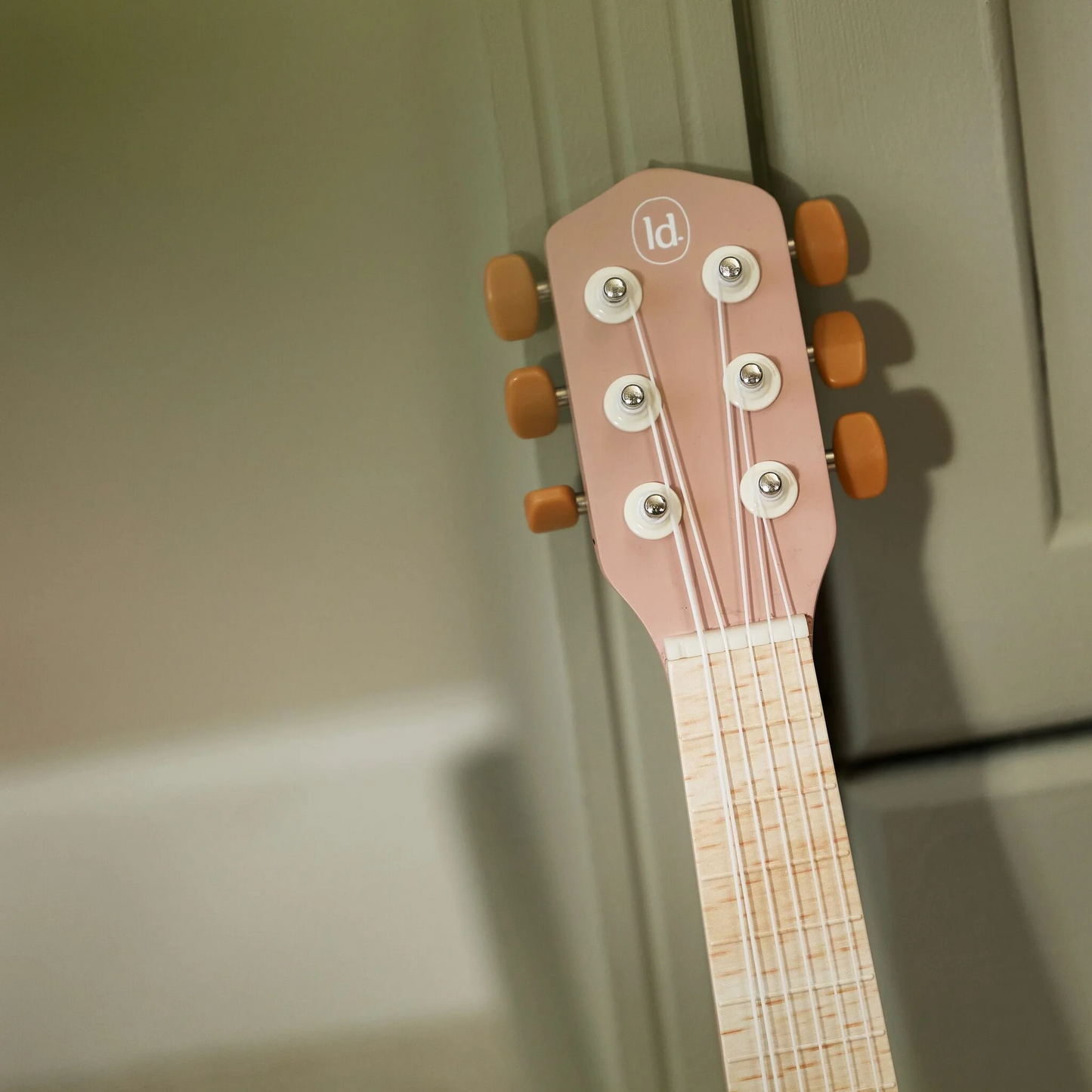 Guitare Rose en bois  - Safari Friends