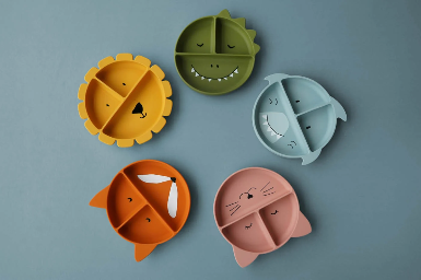 Assiette avec ventouse en silicone et compartiments - Mr. Fox