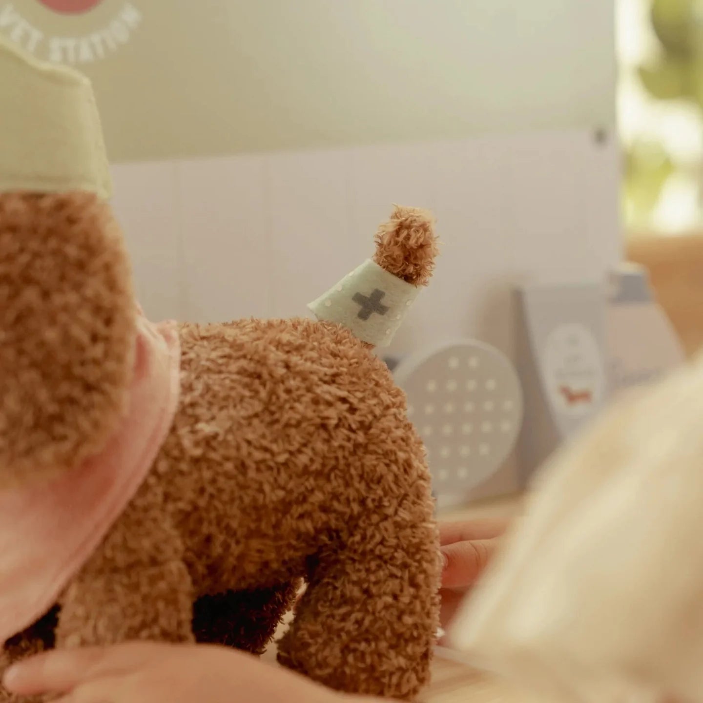 Peluche chien avec sac de transport - Marley